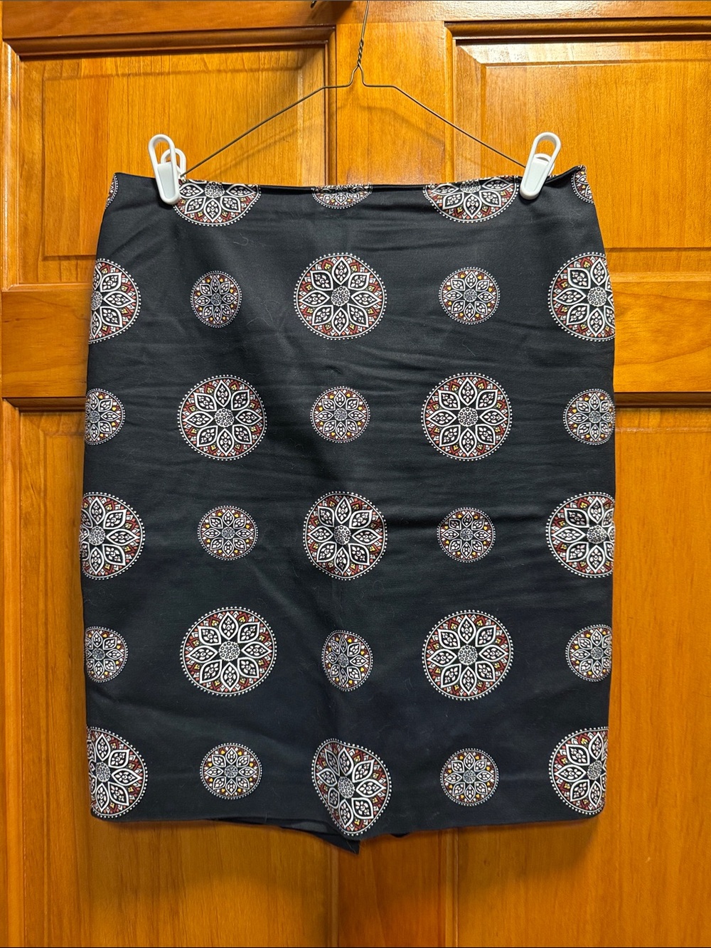 Ann Taylor Black Medallion-Print Pencil Skirt with White and Red Accents